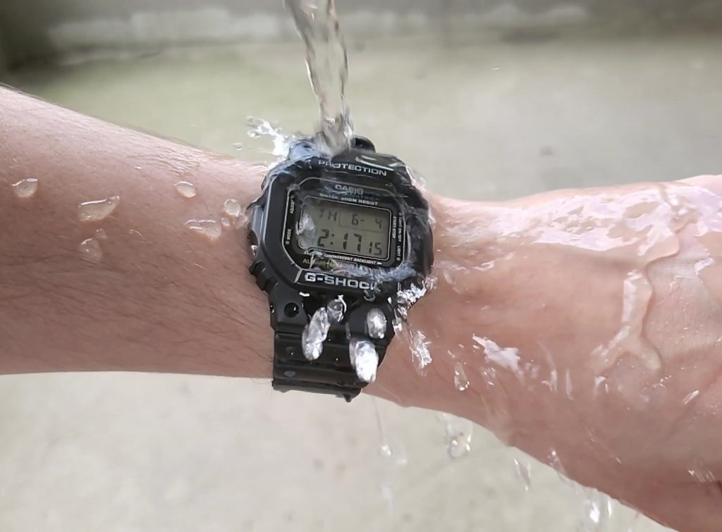 ajunge din urmă a hrani elice  The Best G-Shock For Small Wrists? DW-5600 Review - Romeo's watches