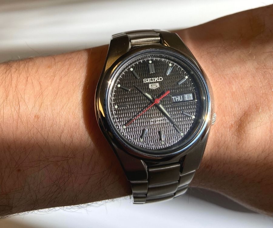 Seiko SNK601/603/605/607 Review – The Wavy Beater Watch