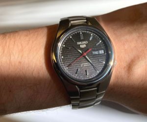 Read more about the article Seiko SNK601/603/605/607 Review – The Wavy Beater Watch